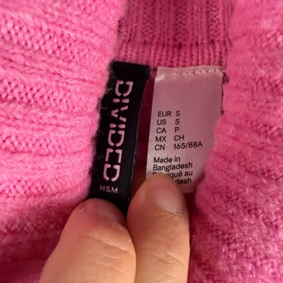 H&M Vibrant Pink Turtleneck Sweater - Picture 3 of 4